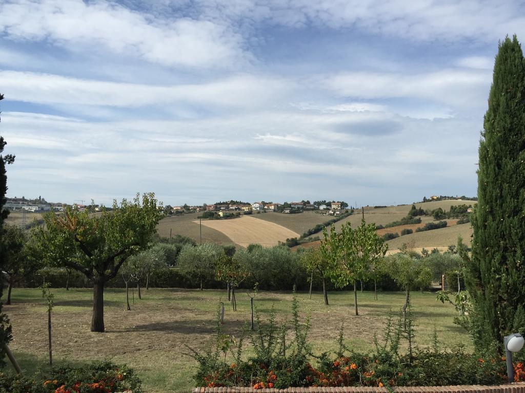 Villa Dolcevita San Costanzo Екстер'єр фото