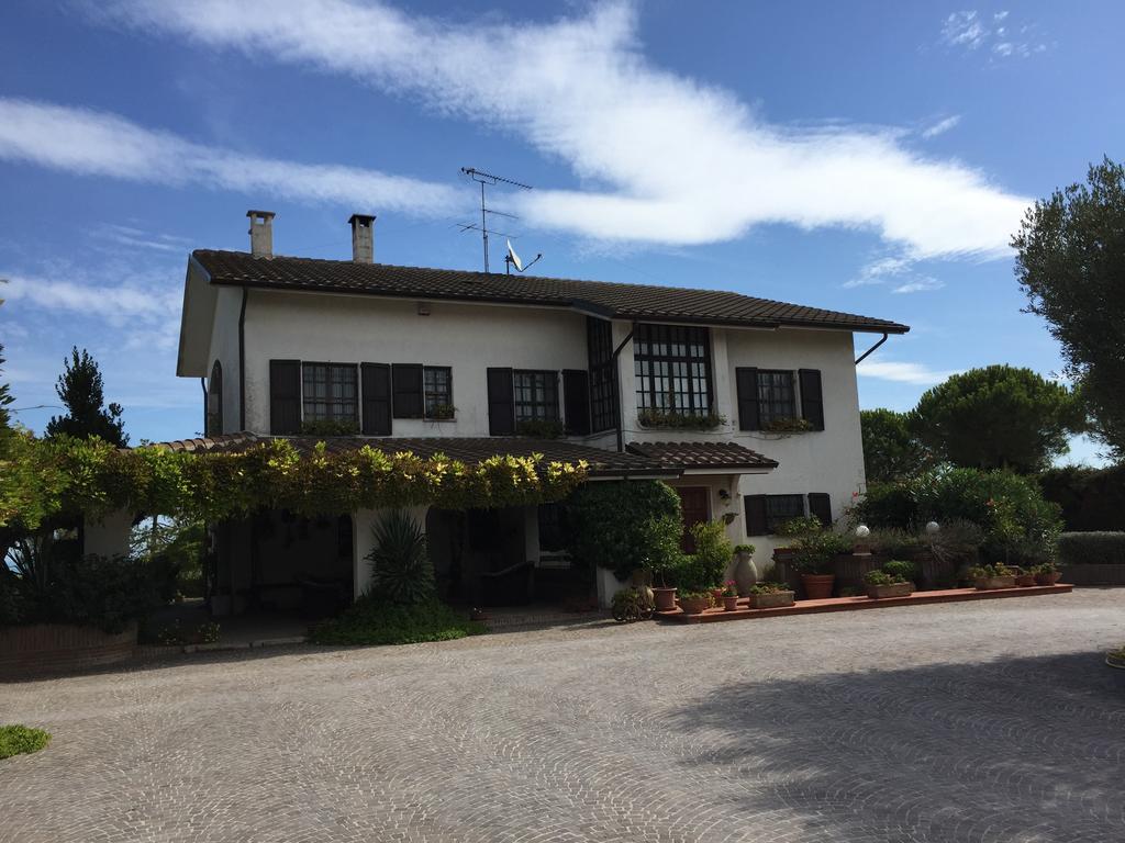 Villa Dolcevita San Costanzo Екстер'єр фото