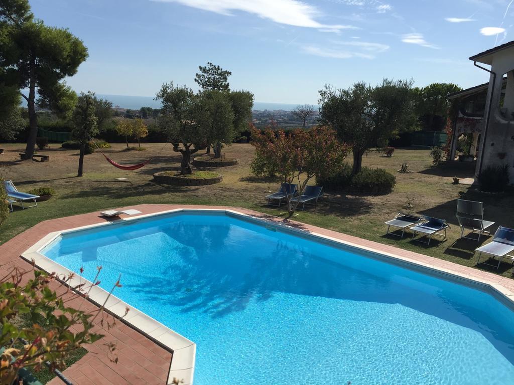 Villa Dolcevita San Costanzo Екстер'єр фото