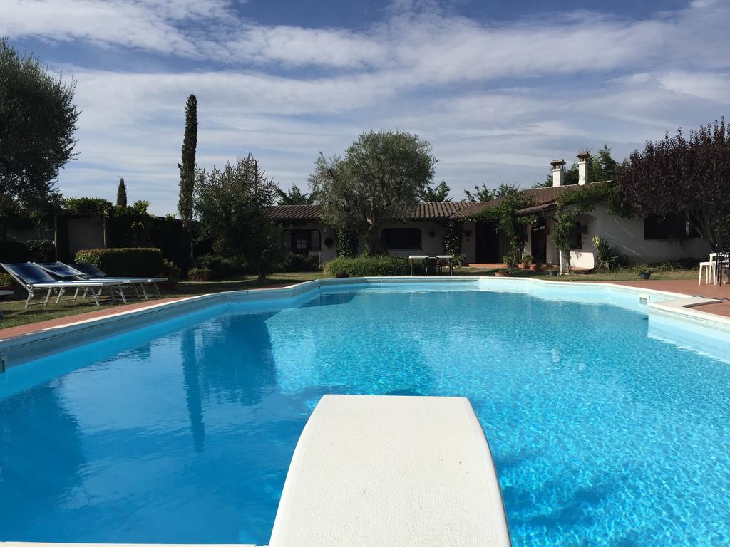 Villa Dolcevita San Costanzo Екстер'єр фото