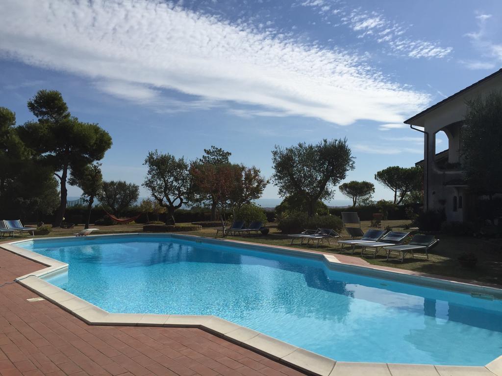 Villa Dolcevita San Costanzo Екстер'єр фото