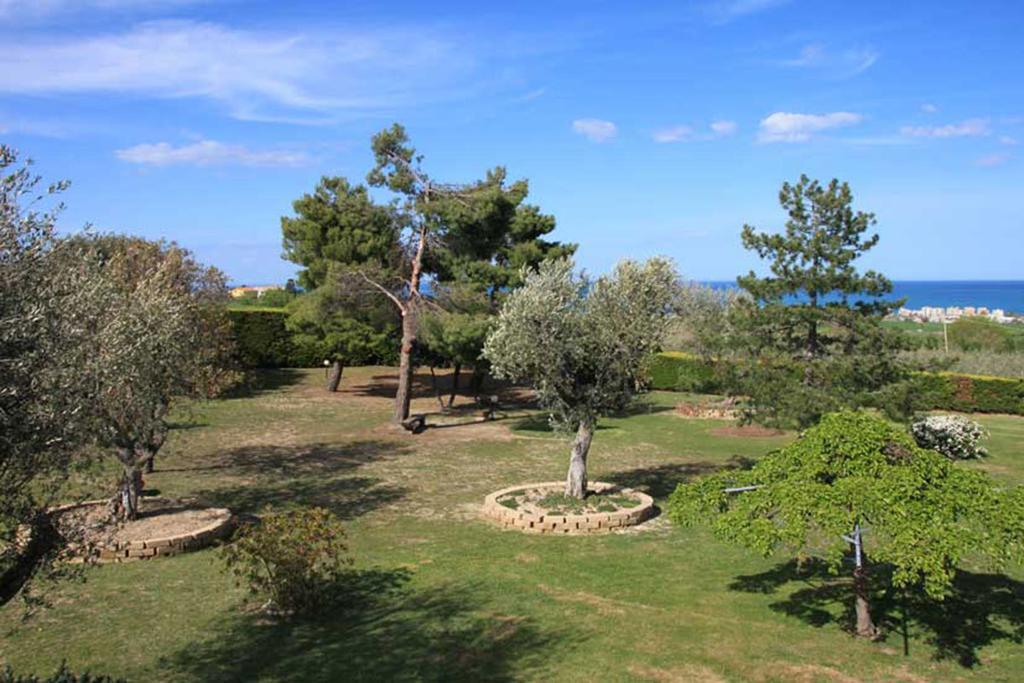 Villa Dolcevita San Costanzo Екстер'єр фото