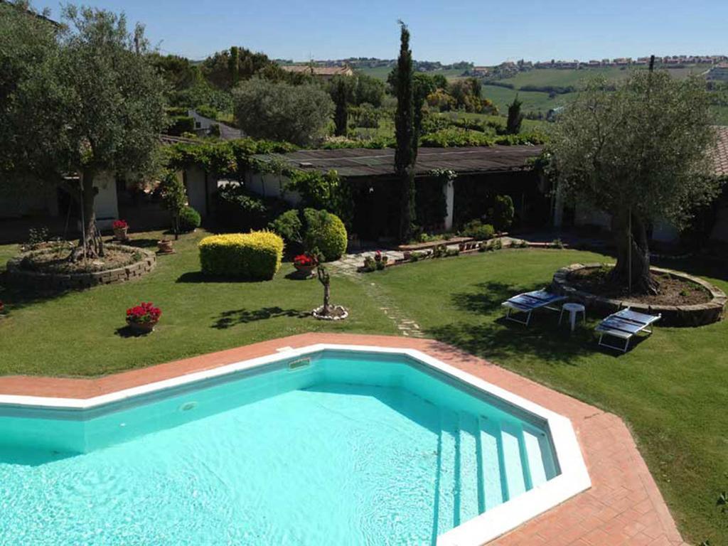 Villa Dolcevita San Costanzo Екстер'єр фото