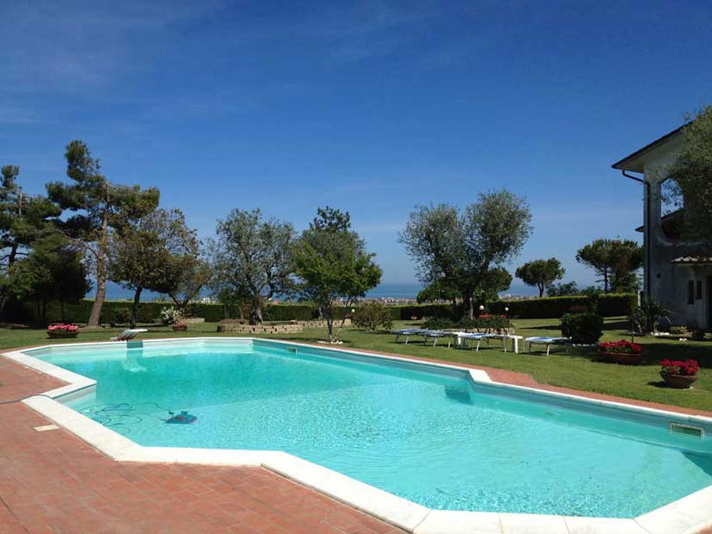 Villa Dolcevita San Costanzo Екстер'єр фото